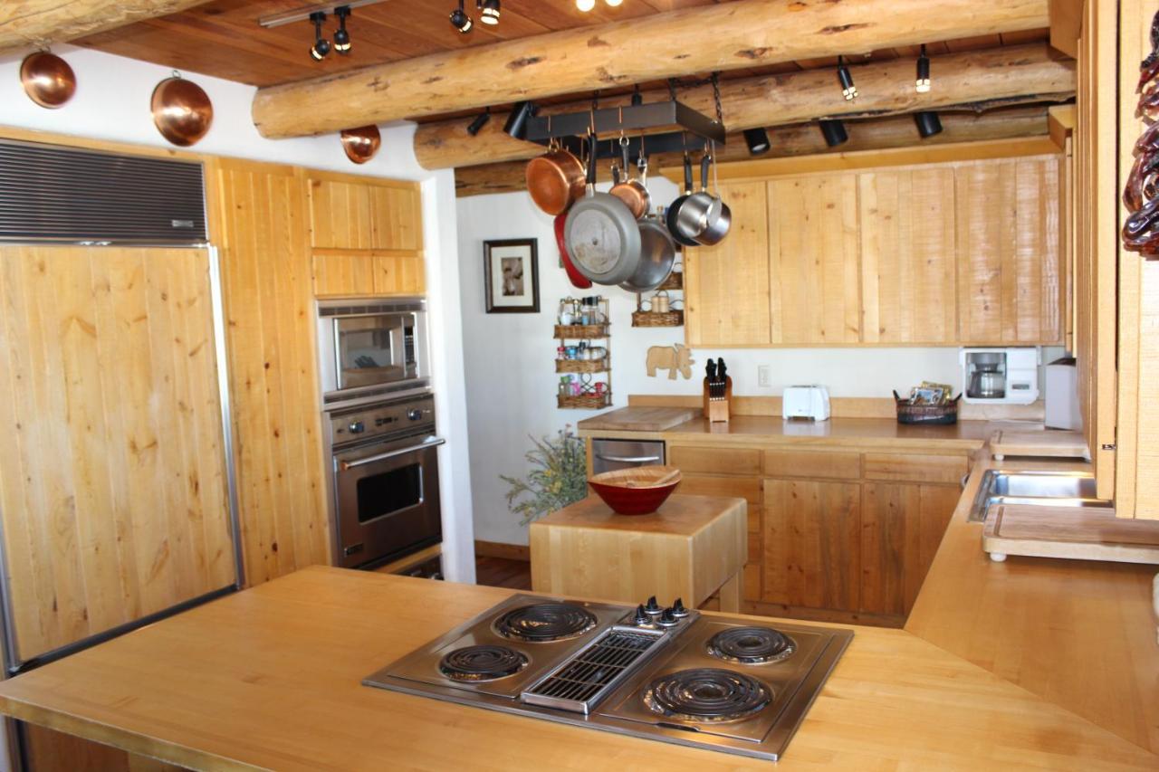 Superior Chalet,1077963184:JPEG